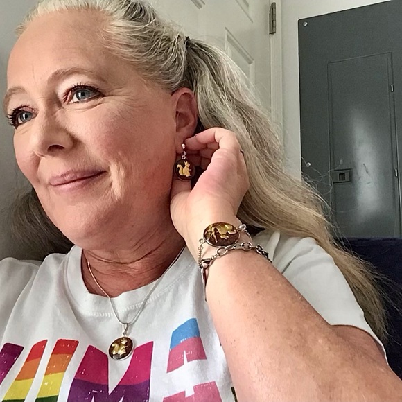 Meet your Posher, Stacy - Picture 1 of 16